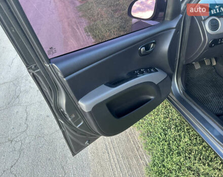 Сірий Хендай і10, об'ємом двигуна 1.09 л та пробігом 157 тис. км за 5400 $, фото 17 на Automoto.ua