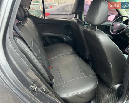 Серый Хендай и10, объемом двигателя 1.09 л и пробегом 159 тыс. км за 5400 $, фото 9 на Automoto.ua