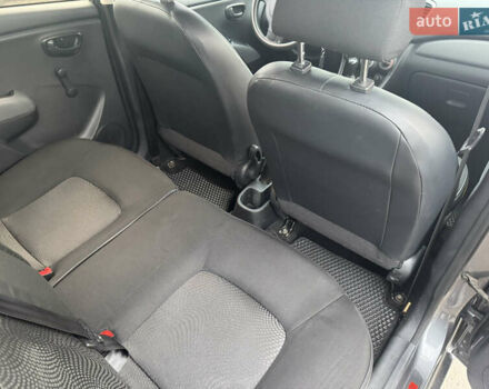 Серый Хендай и10, объемом двигателя 1.09 л и пробегом 130 тыс. км за 5700 $, фото 17 на Automoto.ua