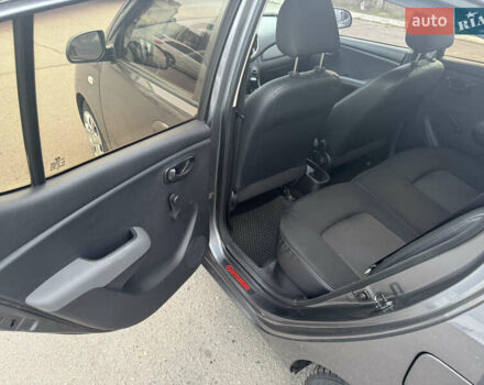 Серый Хендай и10, объемом двигателя 1.09 л и пробегом 130 тыс. км за 5700 $, фото 22 на Automoto.ua