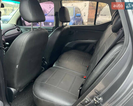 Серый Хендай и10, объемом двигателя 1.09 л и пробегом 159 тыс. км за 5400 $, фото 10 на Automoto.ua