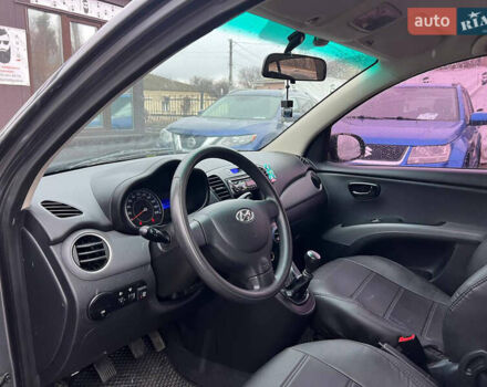 Серый Хендай и10, объемом двигателя 1.09 л и пробегом 159 тыс. км за 5400 $, фото 12 на Automoto.ua