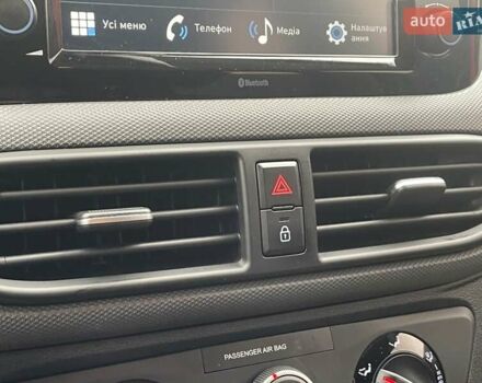 Хендай и10 2022 в Киеве на Automoto.ua Серый Хендай и10, объемом двигателя 1.2 л и пробегом 30 тыс. км за 15500 $, фото 43 на Automoto.ua