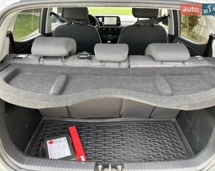 Серый Хендай и10, объемом двигателя 1.2 л и пробегом 29 тыс. км за 14800 $, фото 6 на Automoto.ua