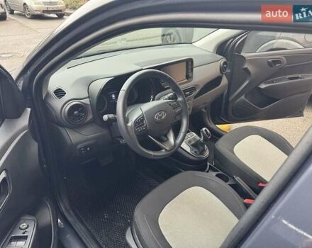 Сірий Хендай і10, об'ємом двигуна 1.2 л та пробігом 19 тис. км за 16500 $, фото 3 на Automoto.ua