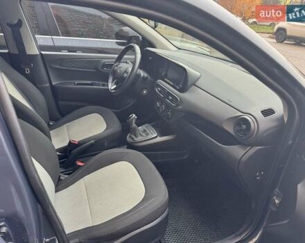 Сірий Хендай і10, об'ємом двигуна 1.2 л та пробігом 19 тис. км за 16500 $, фото 2 на Automoto.ua