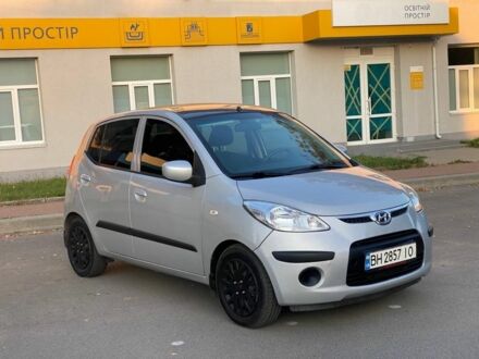 Серый Хендай и10, объемом двигателя 1.1 л и пробегом 205 тыс. км за 4050 $, фото 1 на Automoto.ua
