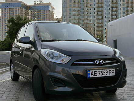 Серый Хендай и10, объемом двигателя 1.09 л и пробегом 62 тыс. км за 7500 $, фото 1 на Automoto.ua