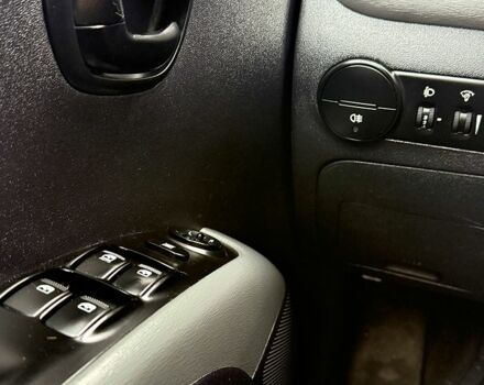 Синій Хендай і10, об'ємом двигуна 1.2 л та пробігом 135 тис. км за 5000 $, фото 11 на Automoto.ua