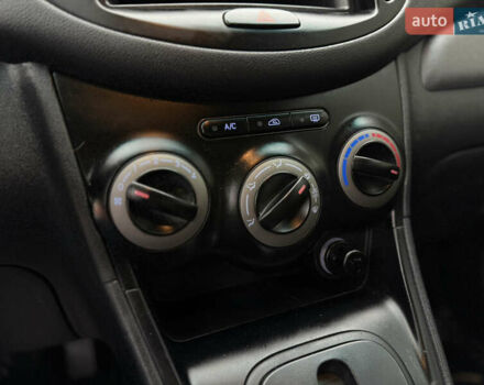 Синій Хендай і10, об'ємом двигуна 1.09 л та пробігом 133 тис. км за 6900 $, фото 52 на Automoto.ua