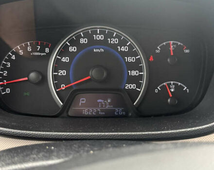 Синій Хендай і10, об'ємом двигуна 1 л та пробігом 16 тис. км за 9500 $, фото 4 на Automoto.ua