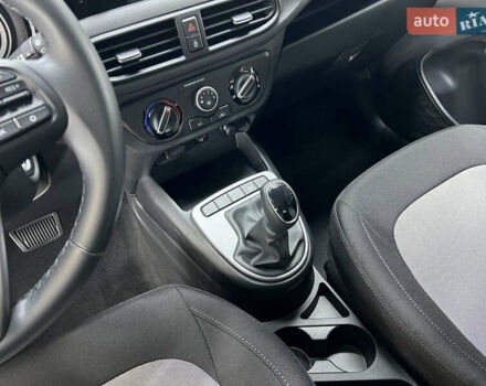 Синий Хендай и10, объемом двигателя 1.2 л и пробегом 33 тыс. км за 14800 $, фото 22 на Automoto.ua