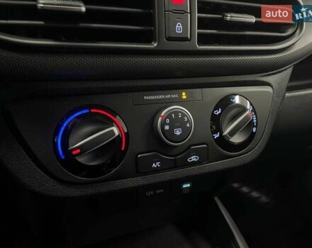 Синий Хендай и10, объемом двигателя 1 л и пробегом 1 тыс. км за 17490 $, фото 26 на Automoto.ua