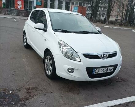 Белый Хендай и20, объемом двигателя 1.4 л и пробегом 175 тыс. км за 5500 $, фото 7 на Automoto.ua