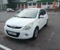 Белый Хендай и20, объемом двигателя 1.4 л и пробегом 175 тыс. км за 5500 $, фото 1 на Automoto.ua