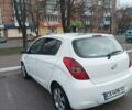 Белый Хендай и20, объемом двигателя 1.4 л и пробегом 175 тыс. км за 5500 $, фото 3 на Automoto.ua