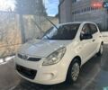 Білий Хендай і20, об'ємом двигуна 1.2 л та пробігом 173 тис. км за 5200 $, фото 1 на Automoto.ua