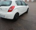 Белый Хендай и20, объемом двигателя 1.2 л и пробегом 148 тыс. км за 5400 $, фото 4 на Automoto.ua