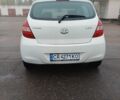Белый Хендай и20, объемом двигателя 1.2 л и пробегом 148 тыс. км за 5400 $, фото 5 на Automoto.ua
