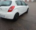 Белый Хендай и20, объемом двигателя 1.25 л и пробегом 148 тыс. км за 5400 $, фото 5 на Automoto.ua