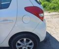 Белый Хендай и20, объемом двигателя 1.2 л и пробегом 147 тыс. км за 5300 $, фото 12 на Automoto.ua
