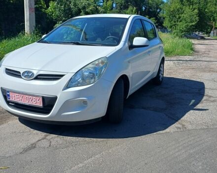 Білий Хендай і20, об'ємом двигуна 1.2 л та пробігом 147 тис. км за 5800 $, фото 1 на Automoto.ua