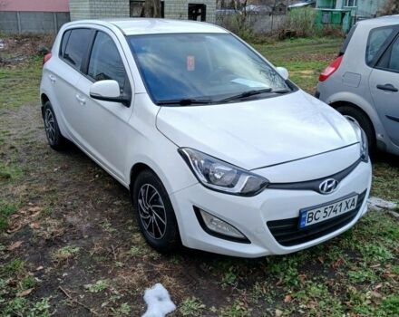 Білий Хендай і20, об'ємом двигуна 1.25 л та пробігом 218 тис. км за 5500 $, фото 2 на Automoto.ua