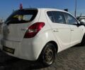 Белый Хендай и20, объемом двигателя 1.2 л и пробегом 242 тыс. км за 4600 $, фото 6 на Automoto.ua