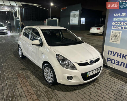 Белый Хендай и20, объемом двигателя 1.4 л и пробегом 93 тыс. км за 8200 $, фото 8 на Automoto.ua