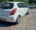 Білий Хендай і20, об'ємом двигуна 1.2 л та пробігом 147 тис. км за 5800 $, фото 4 на Automoto.ua