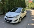 Белый Хендай и20, объемом двигателя 1.1 л и пробегом 115 тыс. км за 5400 $, фото 1 на Automoto.ua