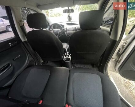 Білий Хендай і20, об'ємом двигуна 1.25 л та пробігом 182 тис. км за 5550 $, фото 7 на Automoto.ua