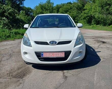 Білий Хендай і20, об'ємом двигуна 1.2 л та пробігом 147 тис. км за 5800 $, фото 2 на Automoto.ua