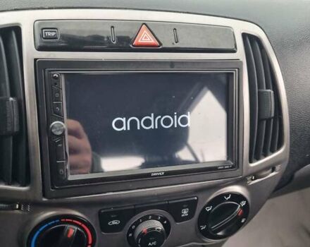 Белый Хендай и20, объемом двигателя 1.4 л и пробегом 125 тыс. км за 7400 $, фото 15 на Automoto.ua