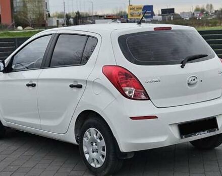 Білий Хендай і20, об'ємом двигуна 1.2 л та пробігом 196 тис. км за 5800 $, фото 10 на Automoto.ua