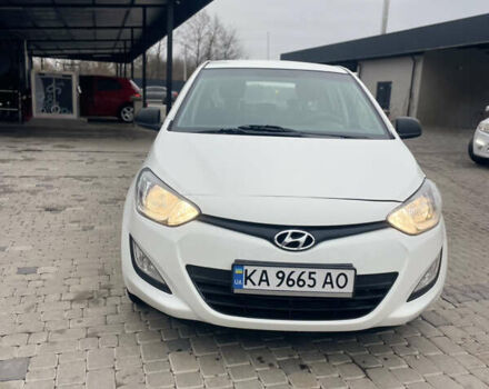 Белый Хендай и20, объемом двигателя 1.25 л и пробегом 143 тыс. км за 5800 $, фото 2 на Automoto.ua