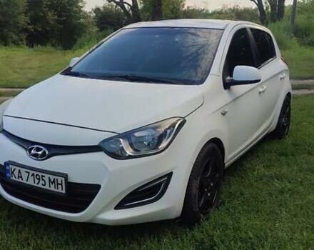 Белый Хендай и20, объемом двигателя 1.4 л и пробегом 226 тыс. км за 7500 $, фото 5 на Automoto.ua