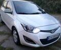 Белый Хендай и20, объемом двигателя 1.4 л и пробегом 194 тыс. км за 5000 $, фото 2 на Automoto.ua