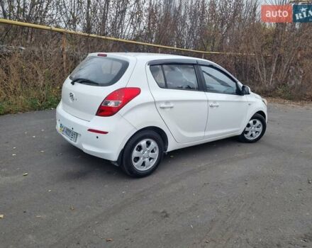 Белый Хендай и20, объемом двигателя 1.4 л и пробегом 125 тыс. км за 7400 $, фото 8 на Automoto.ua