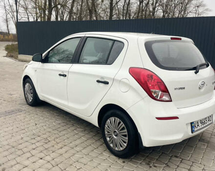 Белый Хендай и20, объемом двигателя 1.25 л и пробегом 143 тыс. км за 5800 $, фото 3 на Automoto.ua