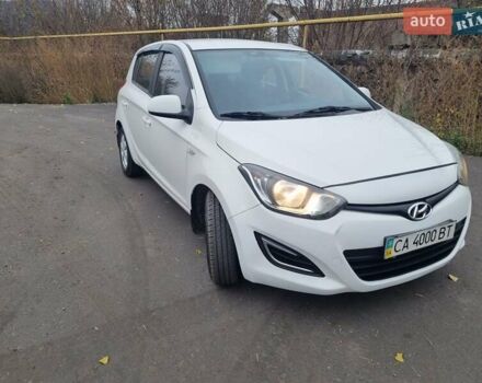 Белый Хендай и20, объемом двигателя 1.4 л и пробегом 125 тыс. км за 7400 $, фото 7 на Automoto.ua