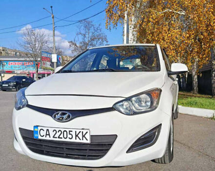 Белый Хендай и20, объемом двигателя 1.4 л и пробегом 194 тыс. км за 8600 $, фото 4 на Automoto.ua