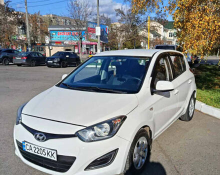 Белый Хендай и20, объемом двигателя 1.4 л и пробегом 194 тыс. км за 8600 $, фото 5 на Automoto.ua