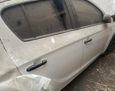 Білий Хендай і20, об'ємом двигуна 1.1 л та пробігом 170 тис. км за 1800 $, фото 1 на Automoto.ua