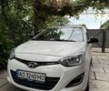 Белый Хендай и20, объемом двигателя 1.2 л и пробегом 256 тыс. км за 5903 $, фото 1 на Automoto.ua