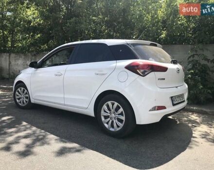 Белый Хендай и20, объемом двигателя 1.1 л и пробегом 120 тыс. км за 8400 $, фото 3 на Automoto.ua