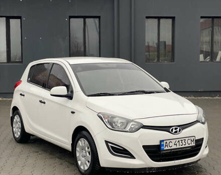 Білий Хендай і20, об'ємом двигуна 1.12 л та пробігом 260 тис. км за 5900 $, фото 1 на Automoto.ua