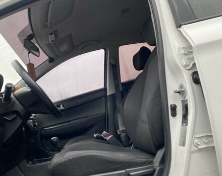 Білий Хендай і20, об'ємом двигуна 1.12 л та пробігом 260 тис. км за 5900 $, фото 30 на Automoto.ua