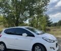 Белый Хендай и20, объемом двигателя 1.1 л и пробегом 2 тыс. км за 5600 $, фото 1 на Automoto.ua