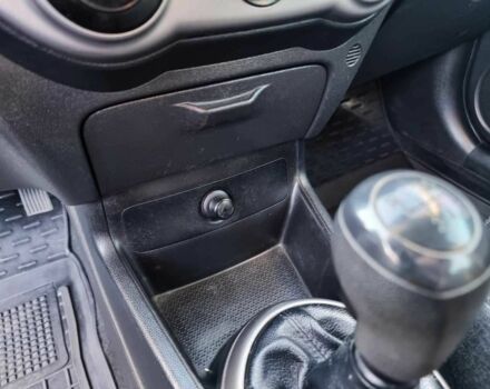 Білий Хендай і20, об'ємом двигуна 1.4 л та пробігом 135 тис. км за 6499 $, фото 22 на Automoto.ua